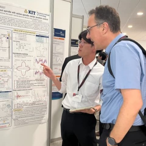 森本さん学会発表の写真2